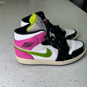 Jordan 1 SE Mid Cyber Active Fuchsia Size 10
